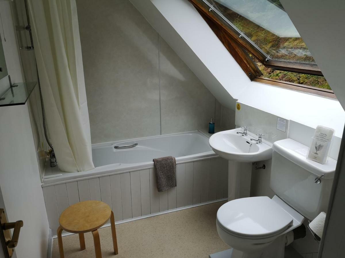 Skye Picture House Hotel Broadford  Eksteriør billede